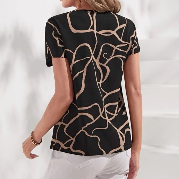 GRAPHIC PRINT MULTI COLOR BATWING SLEEVE BLOUSE - Picture 3 of 5